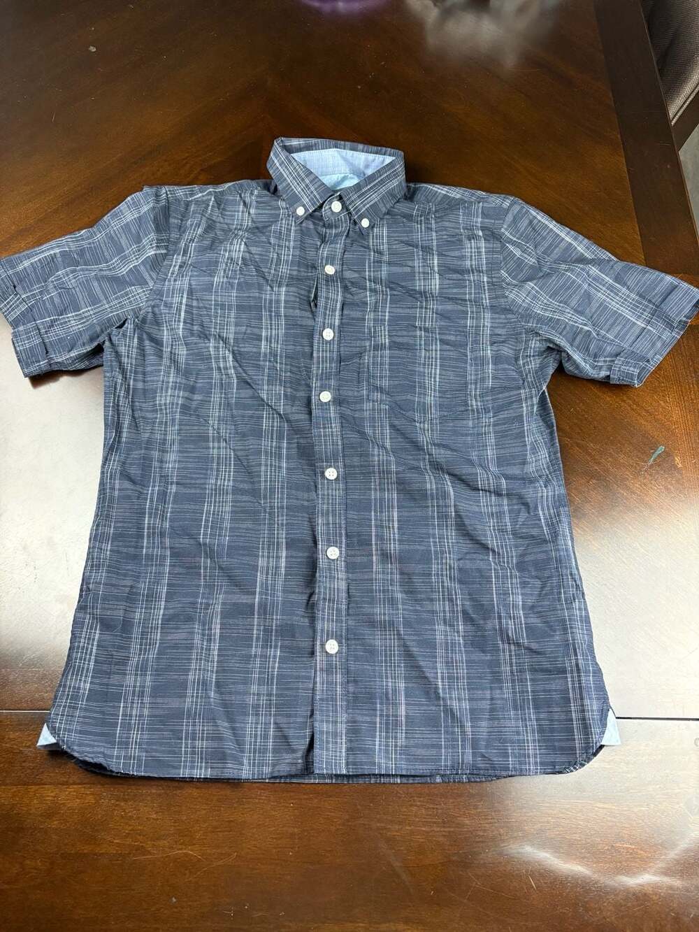 Van Heusen Never Tuck Men’s S/P Blue Plaid Short Sleeve Button Down Shirt